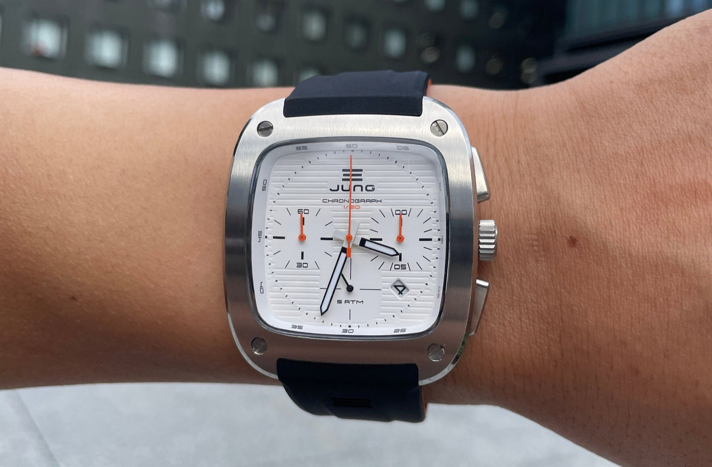 J43C-01 W/B